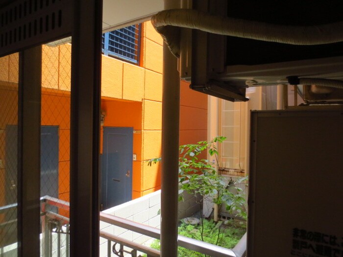 物件内観写真13　(室内からの展望)