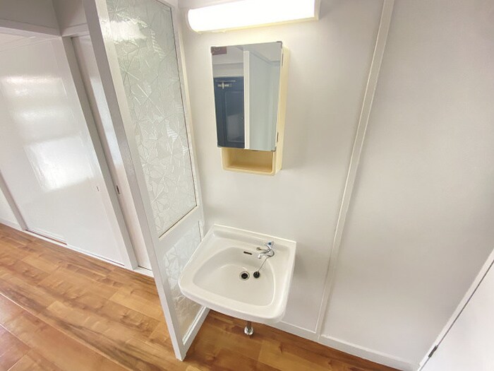 物件内観写真11　(洗面)