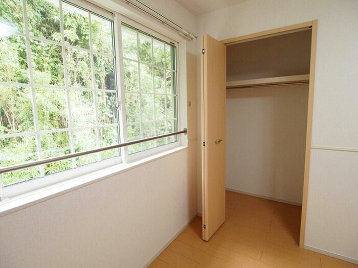 物件内観写真11　(収納)