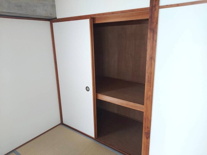 物件内観写真12　(収納)