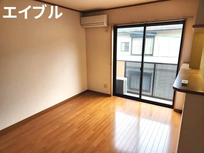 物件内観写真4　(居室)