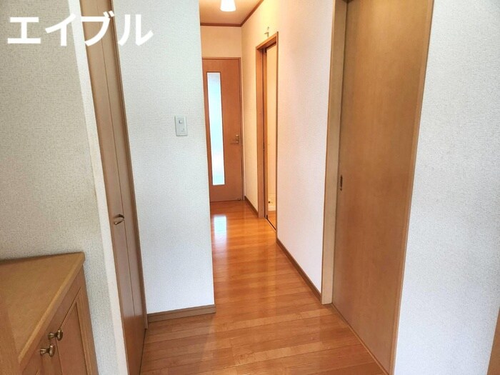 物件内観写真15　(廊下)