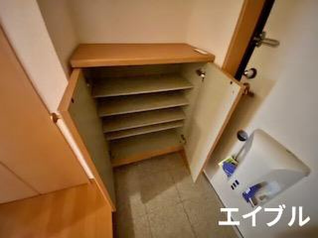 物件内観写真18　(靴箱)