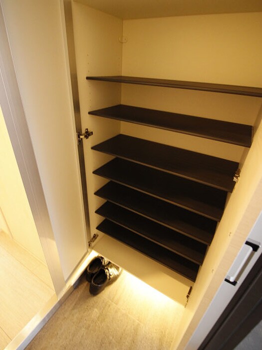 物件内観写真17　(靴箱)