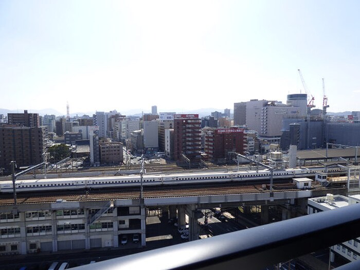 物件内観写真20　(室内からの展望)