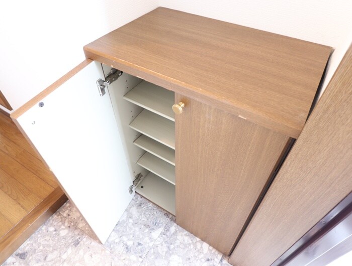 シ－シャイン宮司の靴箱