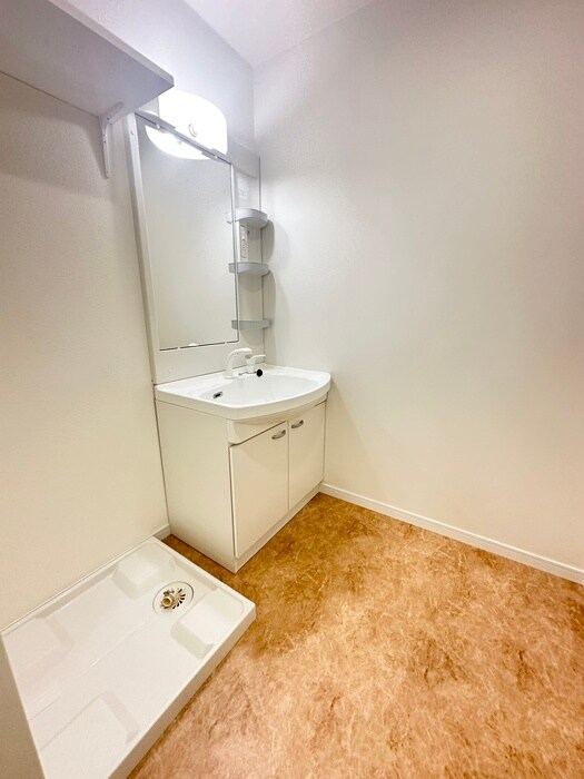 物件内観写真12　(洗面)