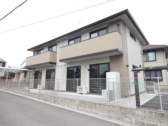 物件外観写真1　(外観写真)