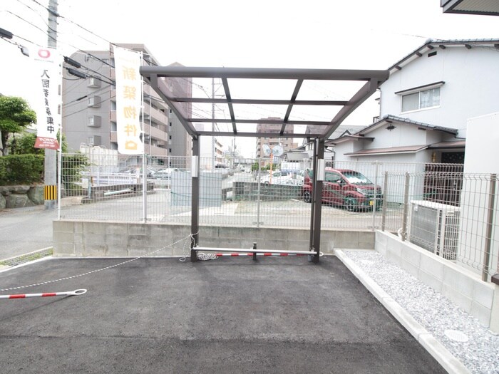 物件外観写真4　(駐輪場)