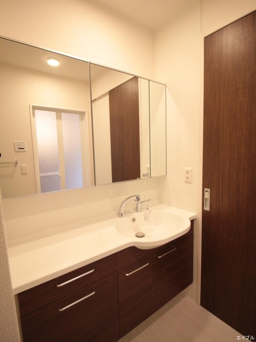 物件内観写真10　(洗面)