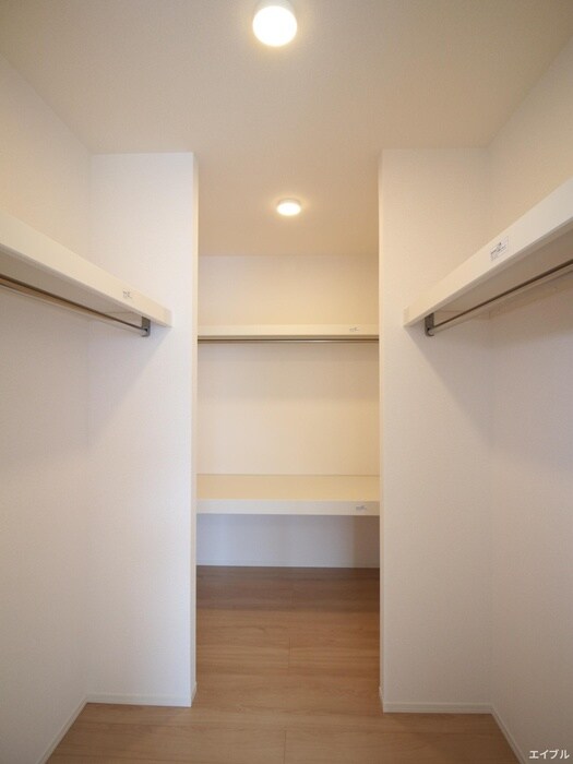 物件内観写真12　(収納)
