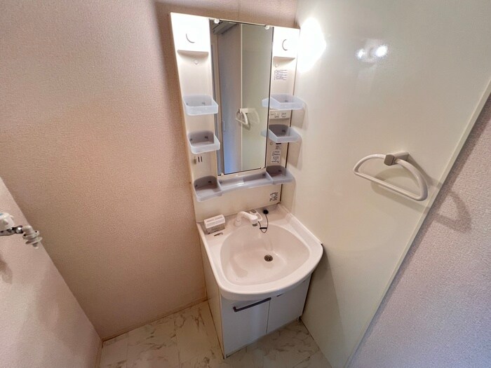 物件内観写真11　(洗面)