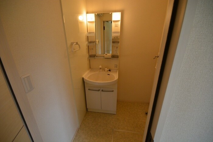 物件内観写真12　(洗面)