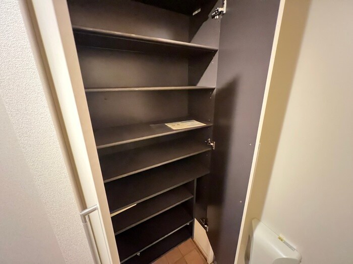 物件内観写真12　(靴箱)