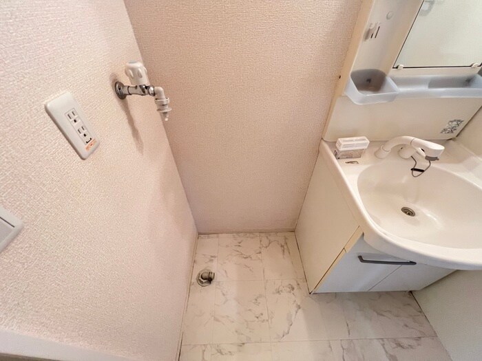 物件内観写真15　(洗濯機置場)