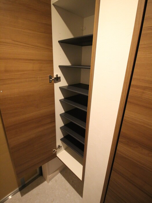 物件内観写真11　(靴箱)