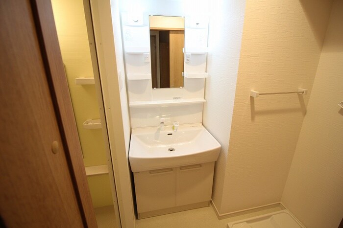 物件内観写真11　(洗面)