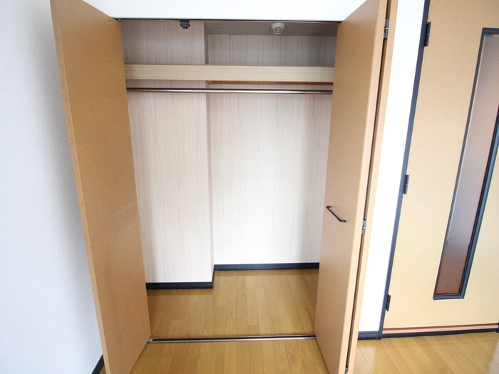 物件内観写真12　(収納)