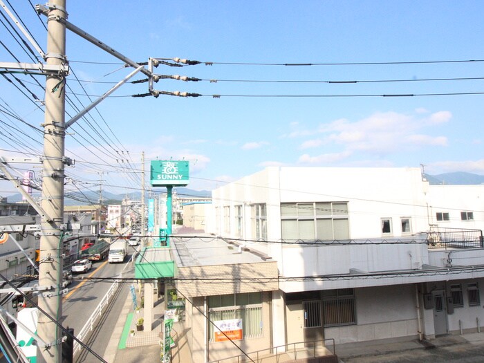 物件内観写真14　(室内からの展望)