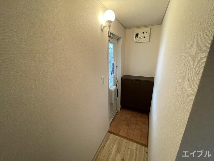 物件内観写真9　(玄関)
