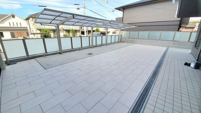 物件外観写真3　(駐輪場)