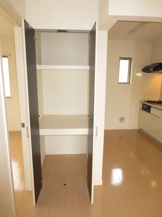 物件内観写真14　(収納)