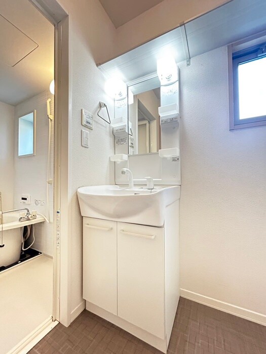 物件内観写真6　(洗面)