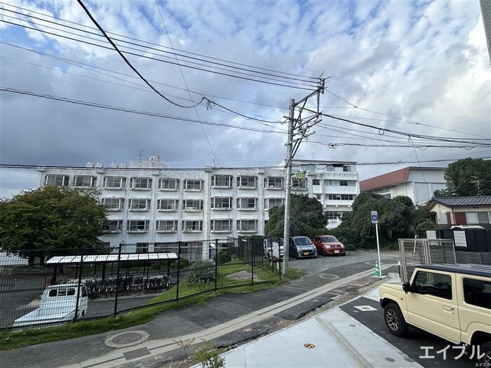 物件内観写真22　(室内からの展望)