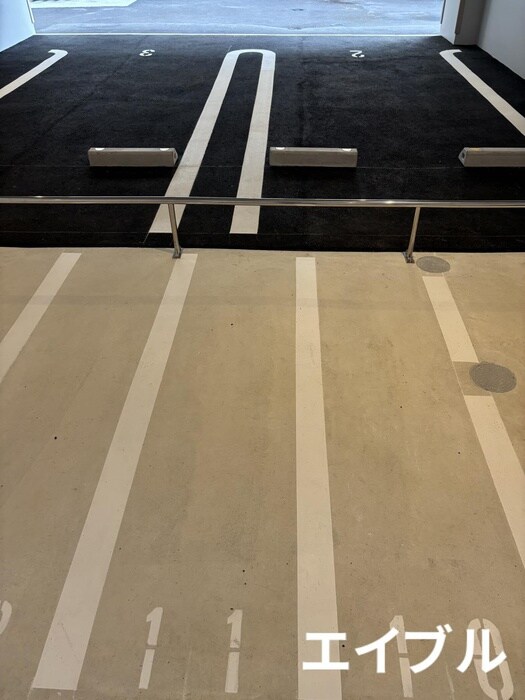 物件外観写真4　(駐車場)