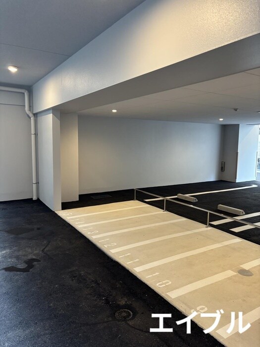 物件外観写真6　(駐輪場)