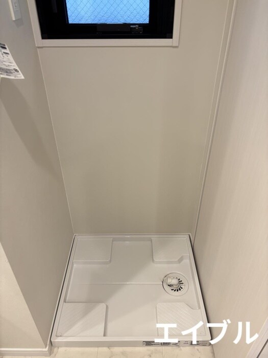 物件内観写真17　(洗濯機置場)