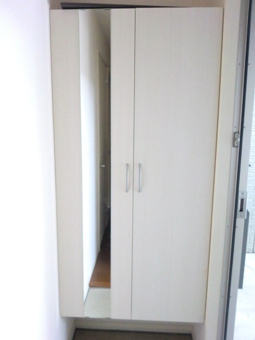 物件内観写真10　(靴箱)