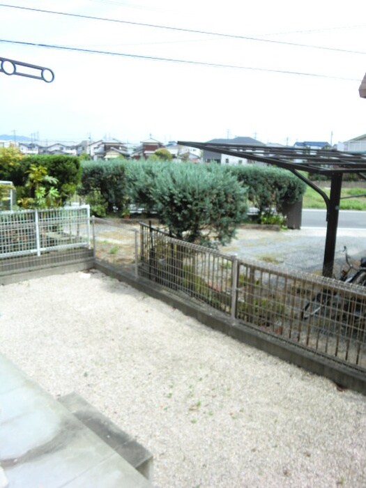 物件内観写真13　(室内からの展望)