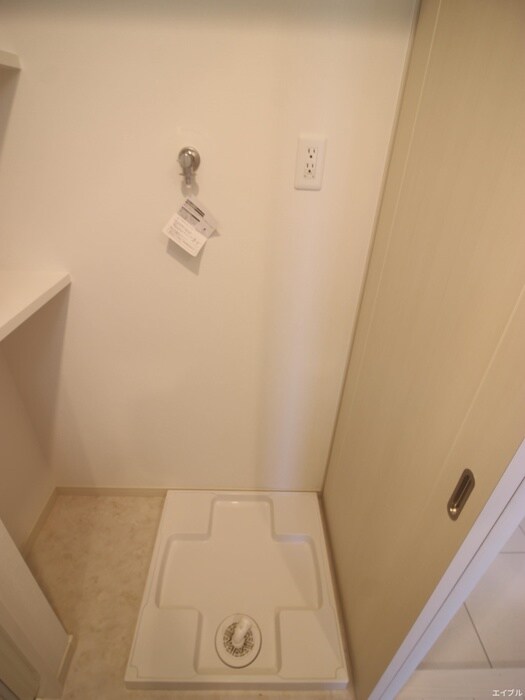 物件内観写真14　(洗濯機置場)