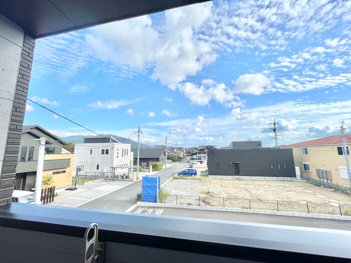 物件内観写真11　(室内からの展望)