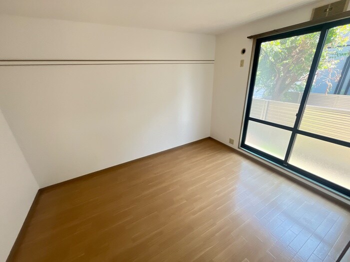 物件内観写真6　(居室)