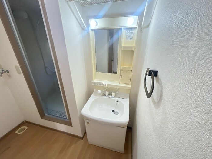 物件内観写真11　(洗面)