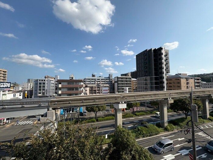 物件内観写真16　(室内からの展望)