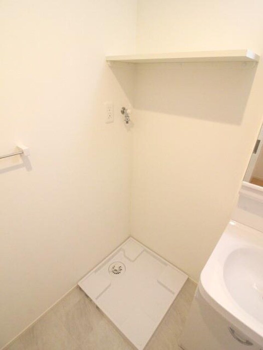 物件内観写真11　(洗濯機置場)