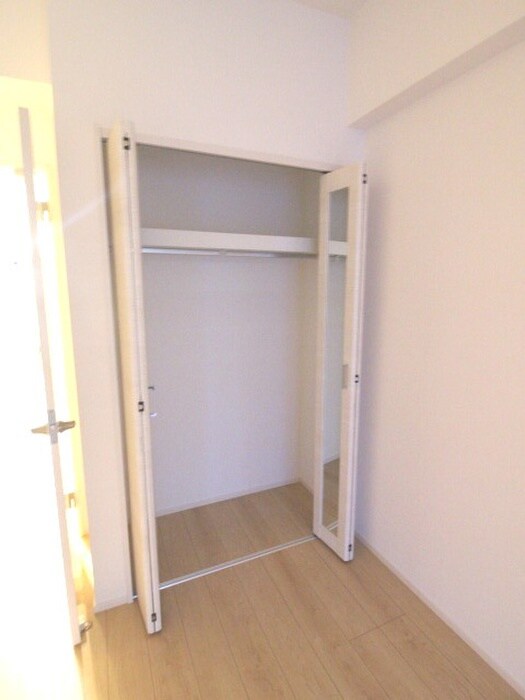 物件内観写真12　(収納)