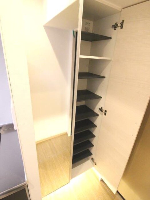 物件内観写真16　(靴箱)