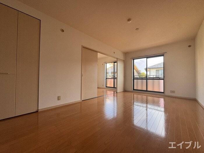 物件内観写真8　(居室)