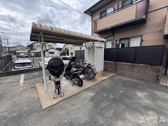 物件外観写真6　(駐輪場)