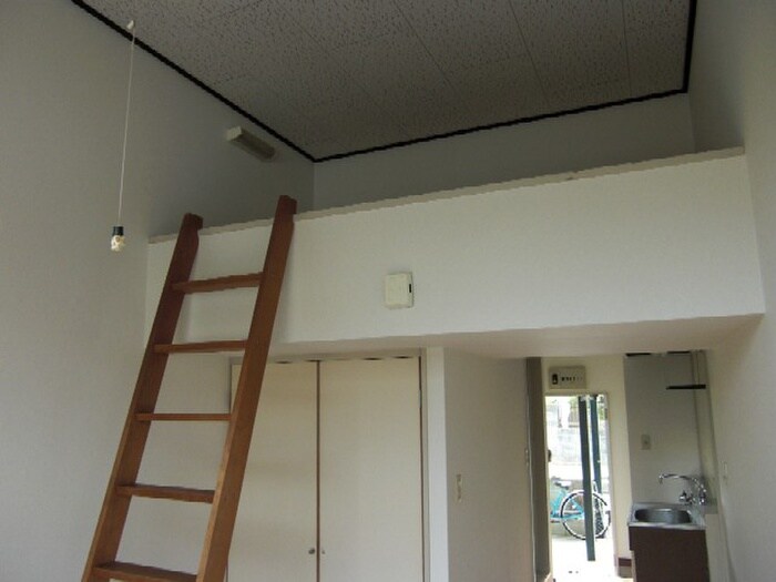 物件内観写真7　(居室)