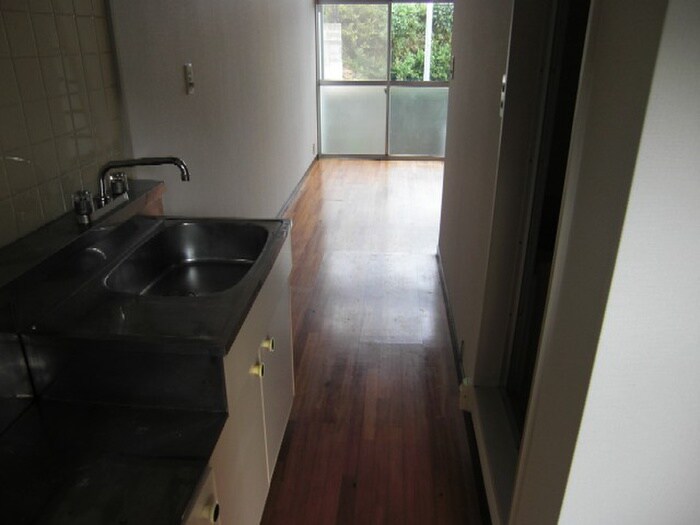 物件内観写真13　(廊下)