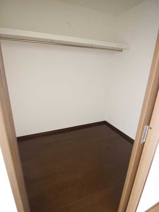 物件内観写真5　(収納)