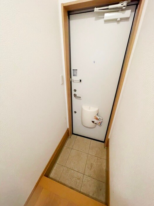 物件内観写真7　(玄関)