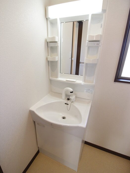 物件内観写真8　(洗面)