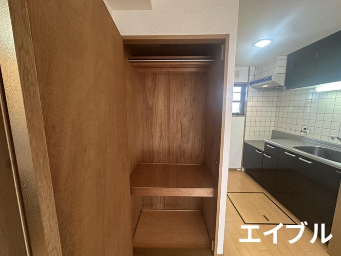 物件内観写真11　(収納)