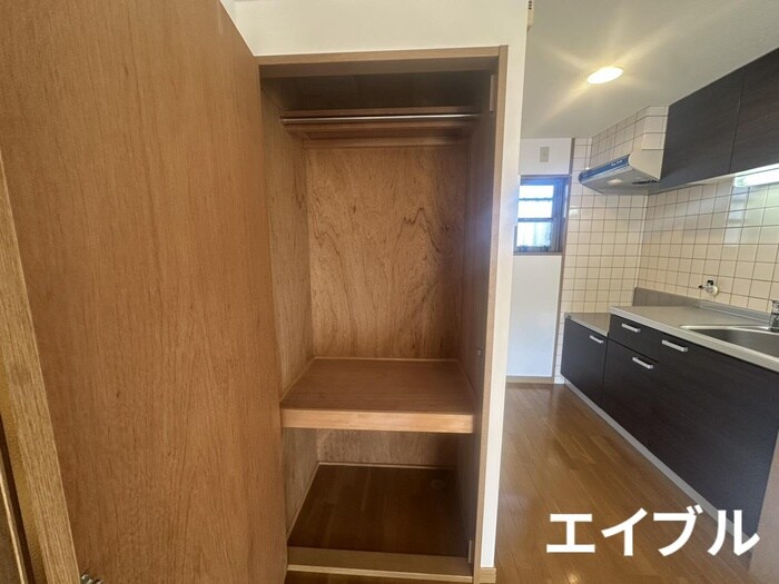 物件内観写真13　(収納)
